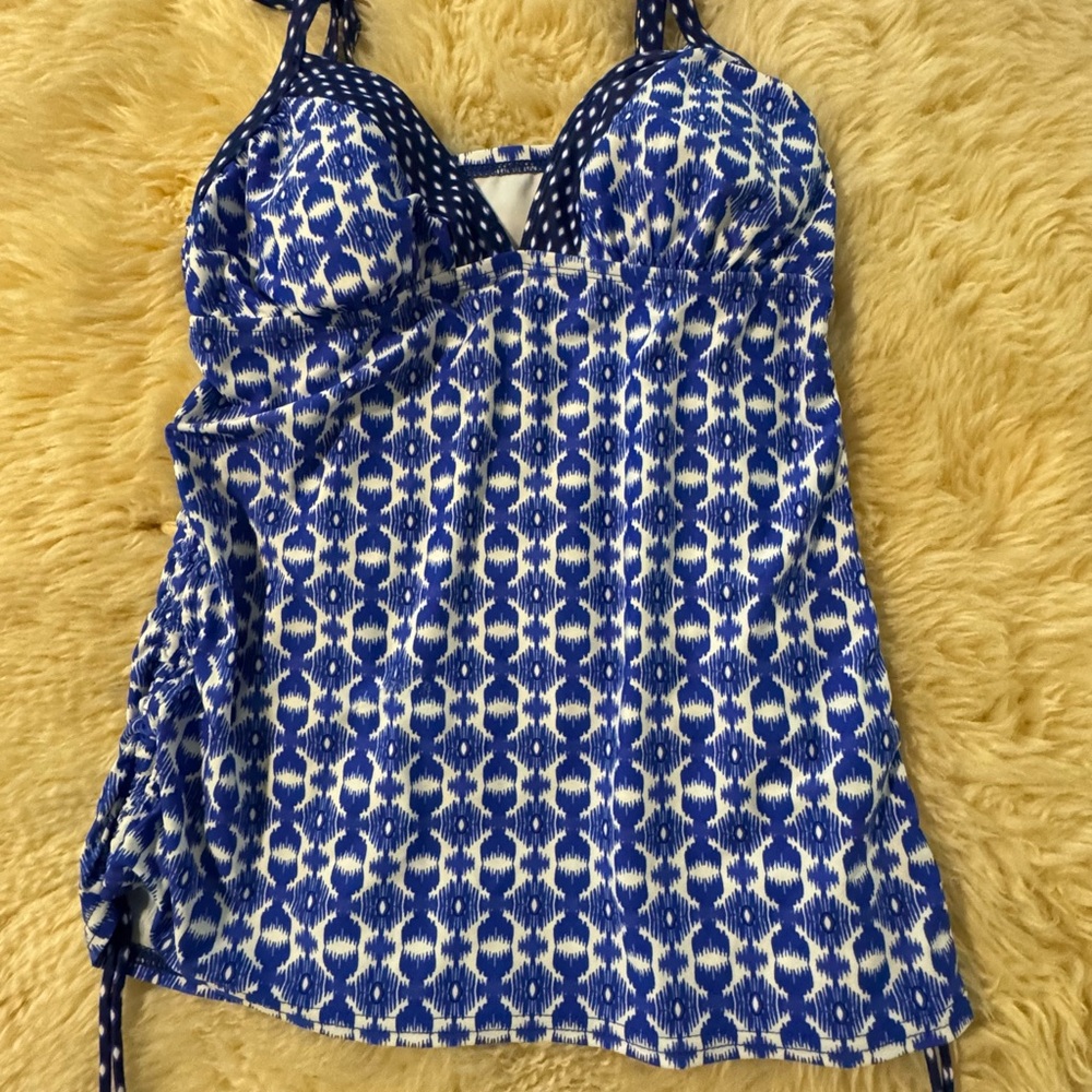 Blue and White Patterned Women's Top